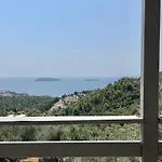 Bouboulina's House With Amazing Sea View Вилла