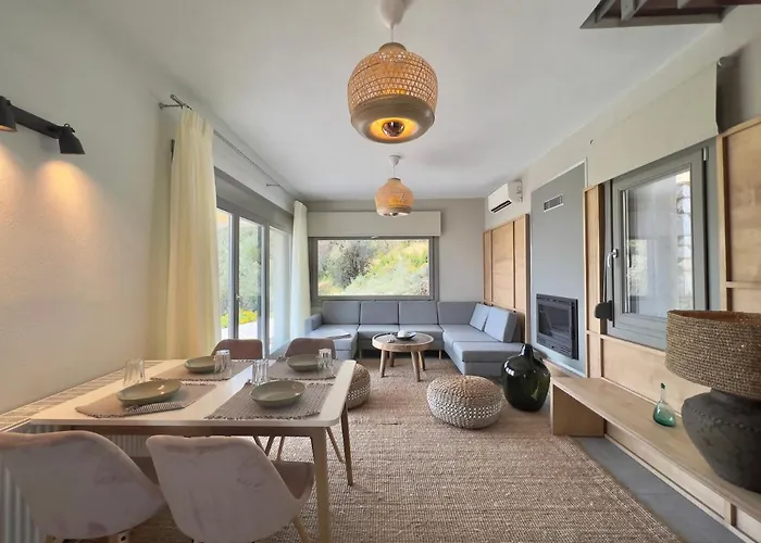 Βίλα Bouboulina's House With Amazing Sea View *